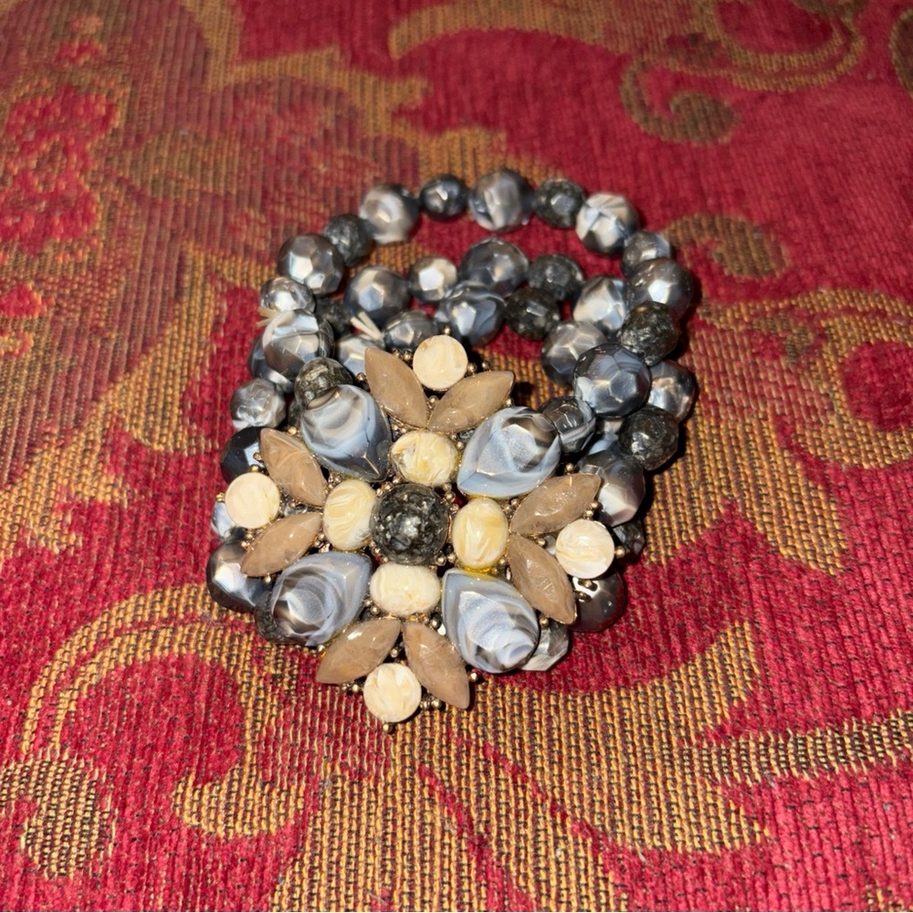 Vintage stretch multilayered beaded bracelet